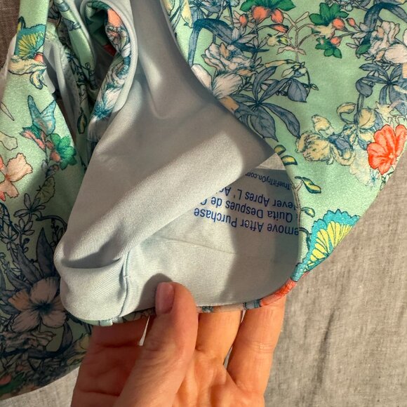 Victoria Secret Bikini Suit Large Top Medium Bottom - Picture 4 of 8